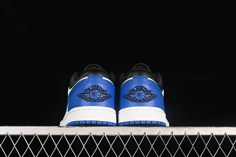 All categories Air Jordan Jordan series basketball shoes Air Jordan 1 Low G version pure original Air Jordan 1 Low AJ1 Joe 1 black and white blue low-top cultural basketball shoes 553558-140